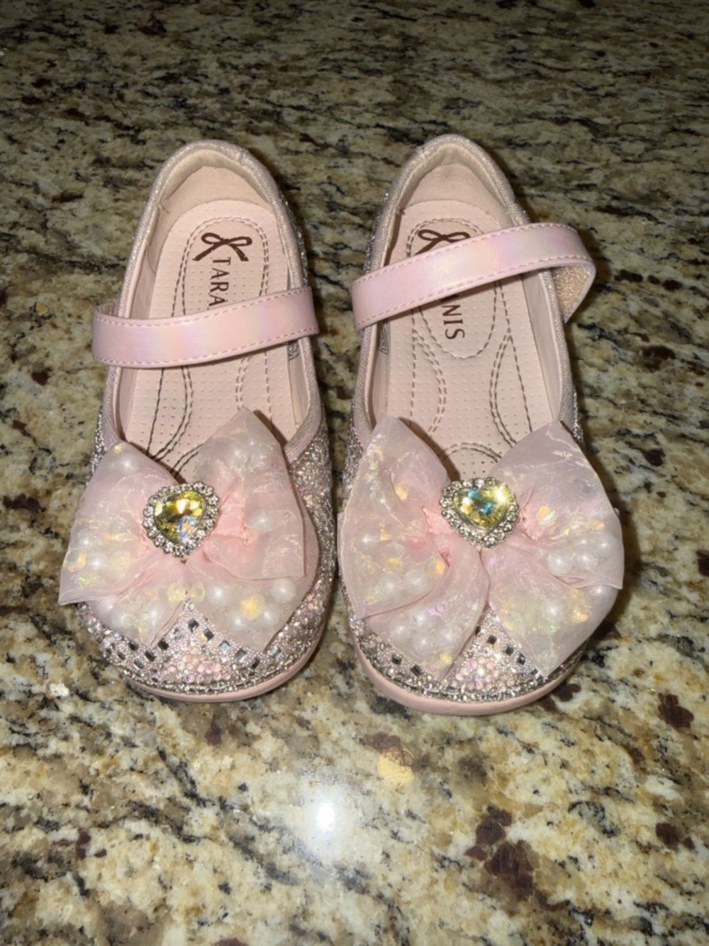 Taranis Pink Sparkle Girls' Bow Mary Jane Shoes